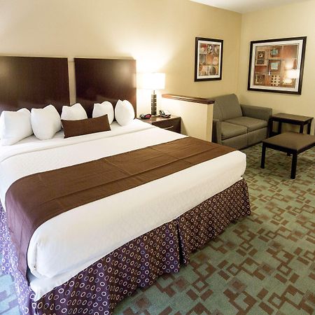 Best Western Plus Eastgate Inn & Suites Wichita Bagian luar foto