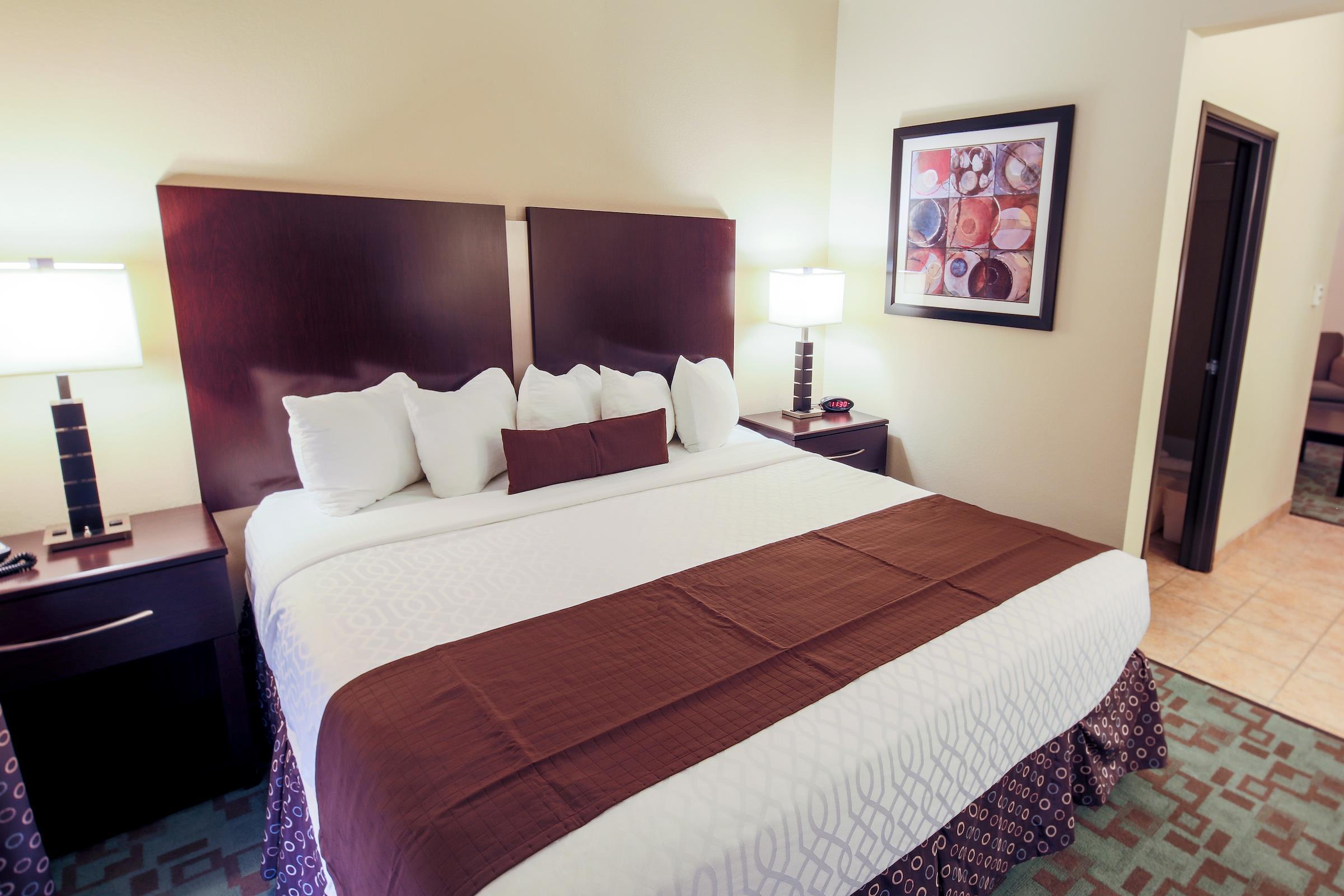 Best Western Plus Eastgate Inn & Suites Wichita Bagian luar foto